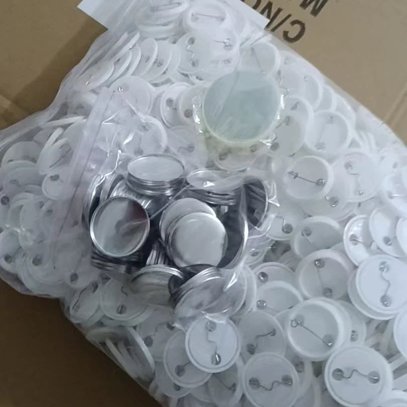 200 ensembles de composants vi - Button Badge Blank avis et prix
